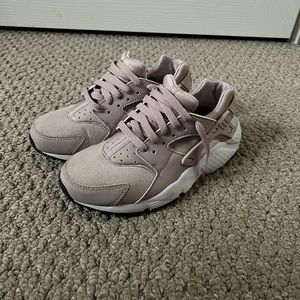 Pink Nike Huaraches Youth Size 4